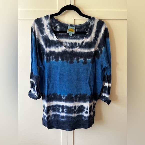 C&C California Women’s Blue‎ Tie Dye Lightweight Knit Top Size Small - Picture 1 of 9
